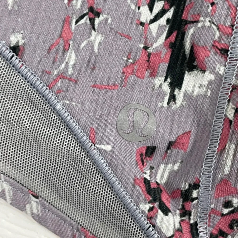 Lululemon Hotty Hot Shorts II Floral Flux Multi‎ / Raceway Grey Size 10